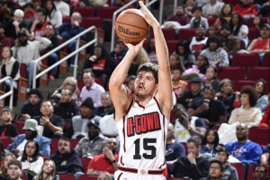 开云体育新版-得分爆炸力NBA仅4人在10分钟内砍15+分&amp;进5+三分 谢泼德在列